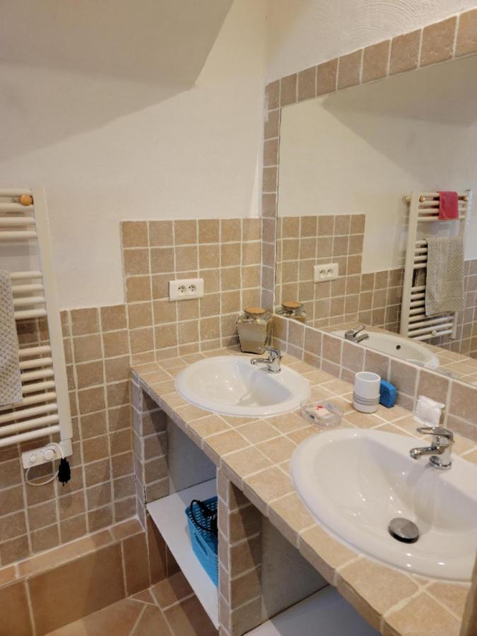 Bastide De L'Oliveraie Avec Jacuzzi Jouques المظهر الخارجي الصورة