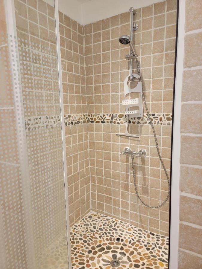 Bastide De L'Oliveraie Avec Jacuzzi Jouques المظهر الخارجي الصورة